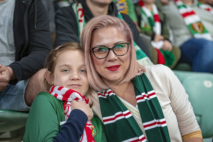Kibice na meczu Śląska Wrocław z Cracovią na Tarczyński Arenie