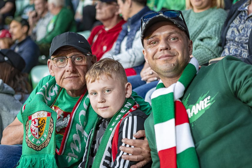 Kibice na meczu Śląska Wrocław z Cracovią na Tarczyński Arenie