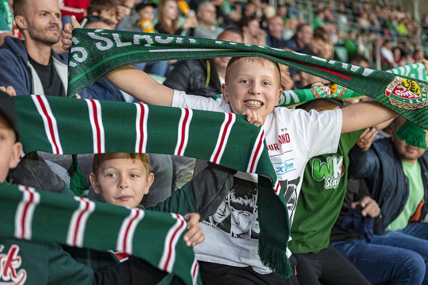 Kibice na meczu Śląska Wrocław z Cracovią na Tarczyński Arenie