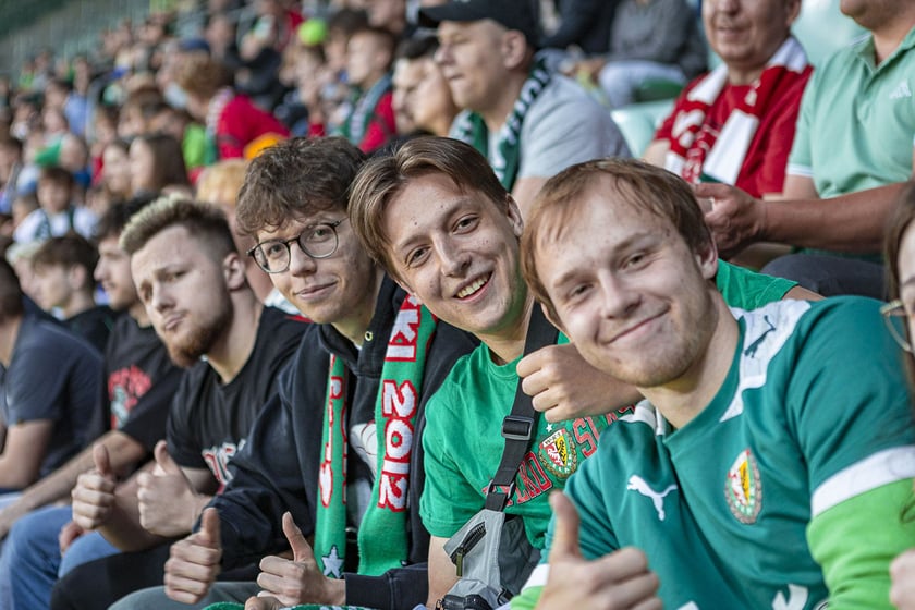 Kibice na meczu Śląska Wrocław z Cracovią na Tarczyński Arenie