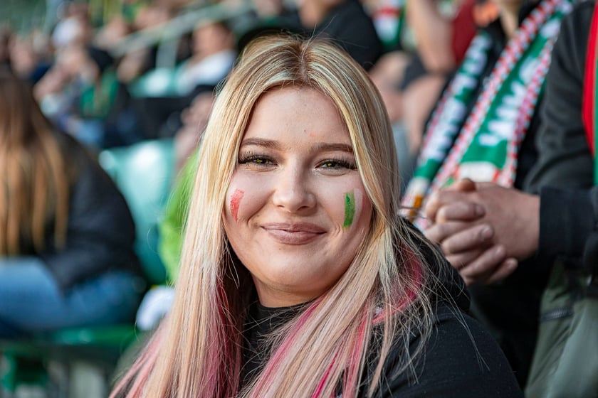 Kibice na meczu Śląska Wrocław z Cracovią na Tarczyński Arenie