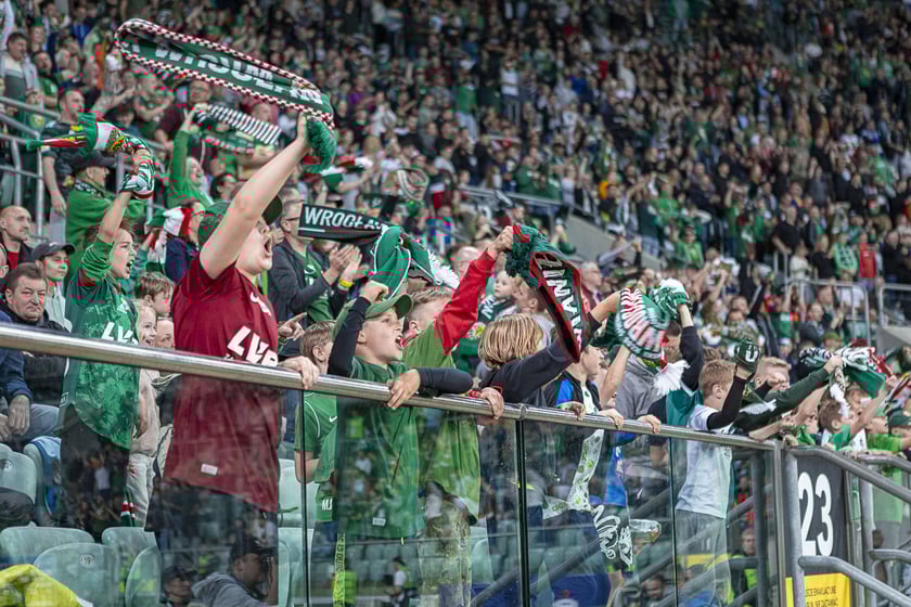 Kibice na meczu Śląska Wrocław z Cracovią na Tarczyński Arenie