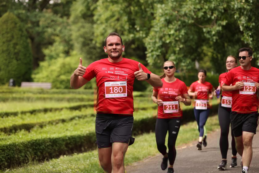 „Wrocław tętni dobrem” – I bieg promujący honorowe krwiodawstwo we Wrocławiu - zdjęcia uczestników