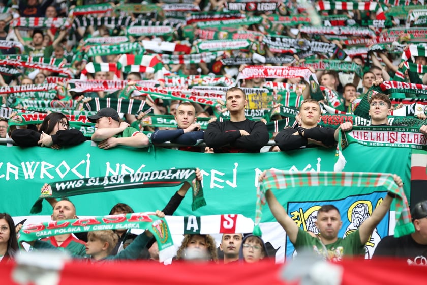 Śląsk Wrocław - Radomiak Radom. Zdjęcia kibiców oraz z meczu.