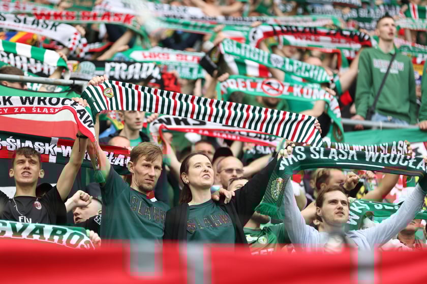 Śląsk Wrocław - Radomiak Radom. Zdjęcia kibiców oraz z meczu.