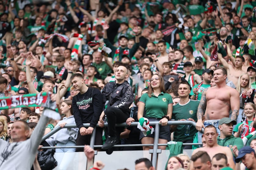 Śląsk Wrocław - Radomiak Radom. Zdjęcia kibiców oraz z meczu.