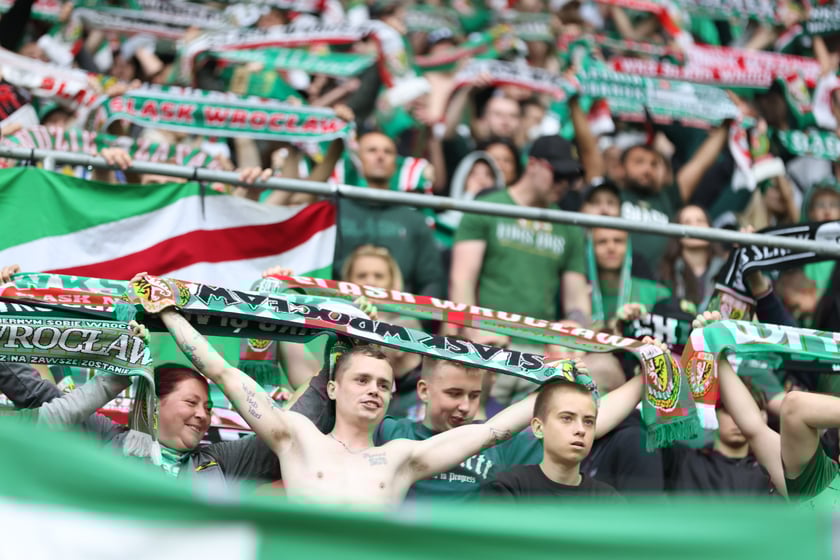 Śląsk Wrocław - Radomiak Radom. Zdjęcia kibiców oraz z meczu.