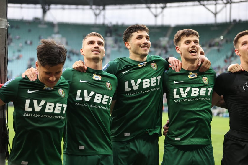 Śląsk Wrocław - Radomiak Radom. Zdjęcia kibiców oraz z meczu.