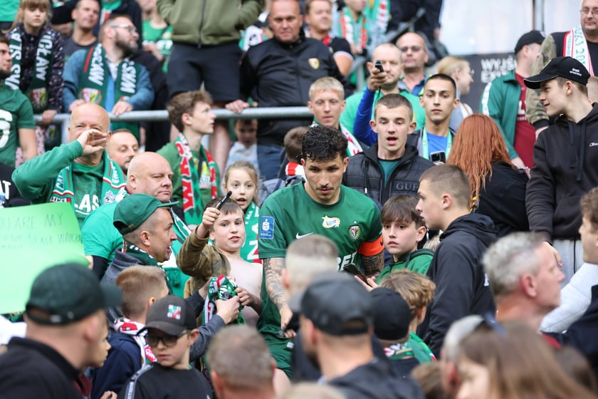 Śląsk Wrocław - Radomiak Radom. Zdjęcia kibiców oraz z meczu.