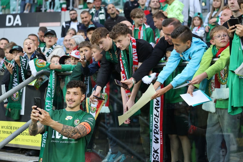 Śląsk Wrocław - Radomiak Radom. Zdjęcia kibiców oraz z meczu.