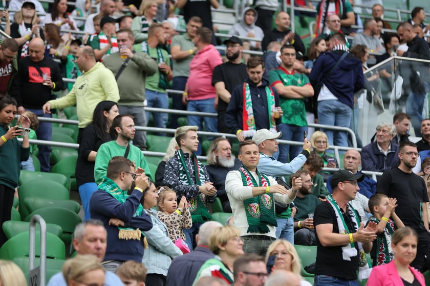 Śląsk Wrocław - Radomiak Radom. Zdjęcia kibiców oraz z meczu.