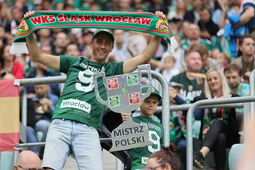 Śląsk Wrocław - Radomiak Radom. Zdjęcia kibiców oraz z meczu.
