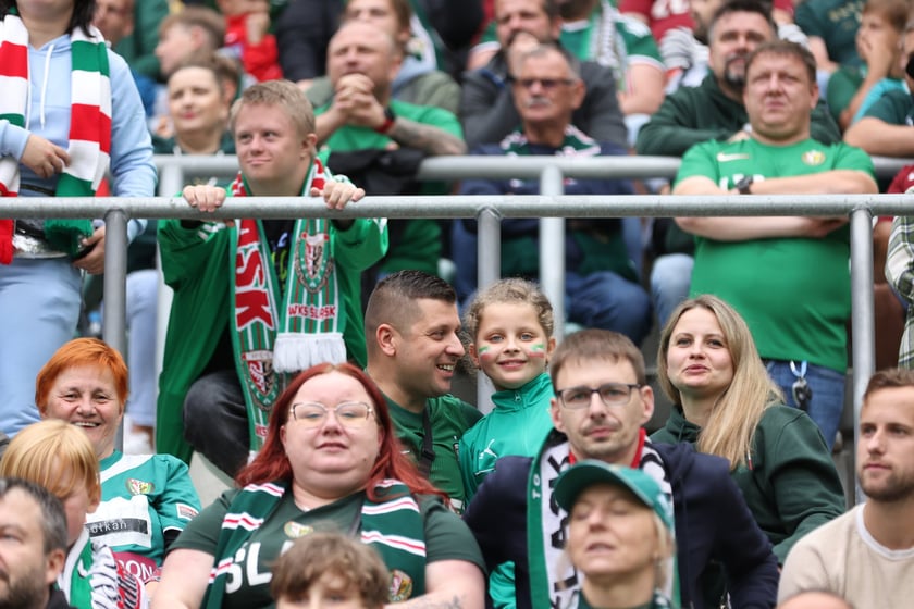 Śląsk Wrocław - Radomiak Radom. Zdjęcia kibiców oraz z meczu.