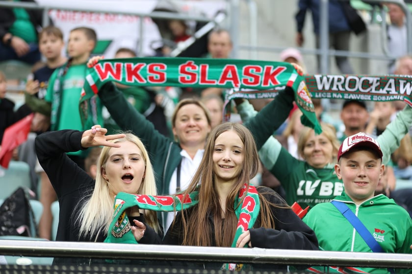 Śląsk Wrocław - Radomiak Radom. Zdjęcia kibiców oraz z meczu.