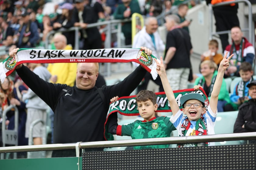 Śląsk Wrocław - Radomiak Radom. Zdjęcia kibiców oraz z meczu.