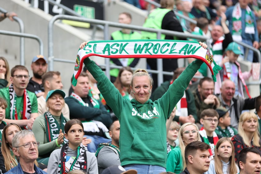 Śląsk Wrocław - Radomiak Radom. Zdjęcia kibiców oraz z meczu.