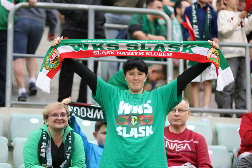 Śląsk Wrocław - Radomiak Radom. Zdjęcia kibiców oraz z meczu.