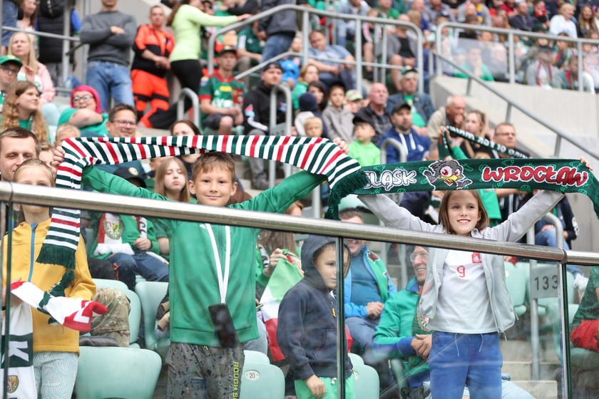 Śląsk Wrocław - Radomiak Radom. Zdjęcia kibiców oraz z meczu.