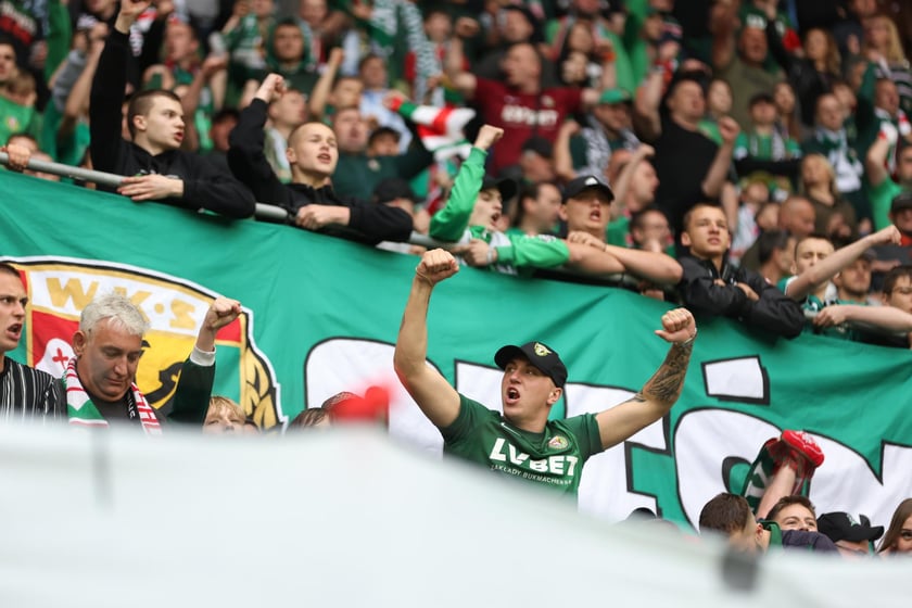 Śląsk Wrocław - Radomiak Radom. Zdjęcia kibiców oraz z meczu.