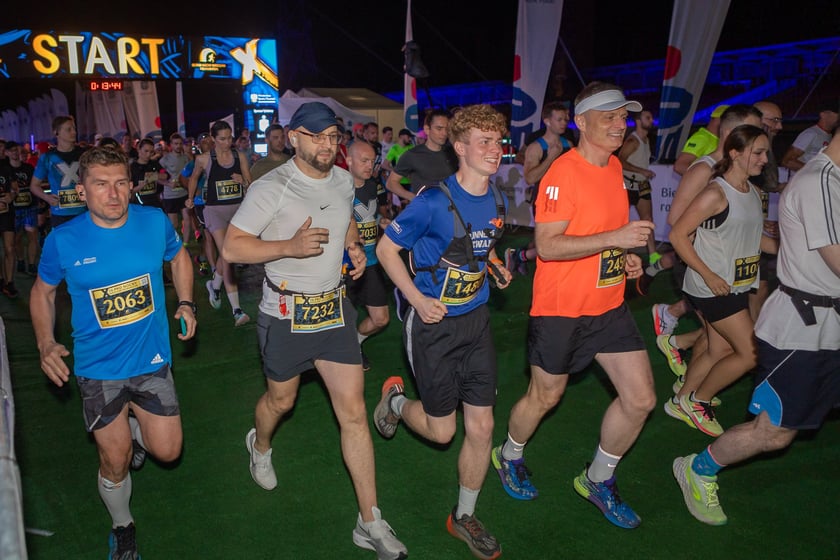 10. PKO Nocny Wrocław Półmaraton. Zdjęcia zawodników