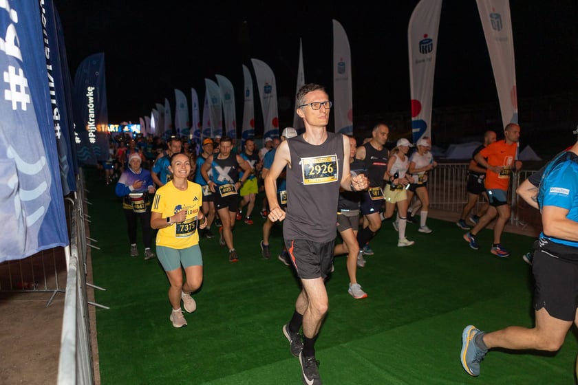 10. PKO Nocny Wrocław Półmaraton. Zdjęcia zawodników