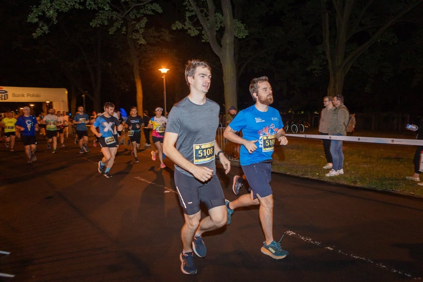 10. PKO Nocny Wrocław Półmaraton. Zdjęcia zawodników