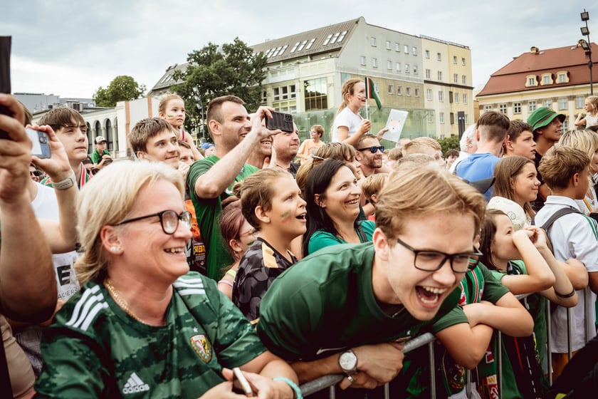 Oficjalna prezentacja pierwszego zespołu Śląska Wrocław. Plac Wolności we Wrocławiu