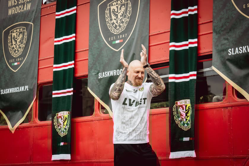 Oficjalna prezentacja pierwszego zespołu Śląska Wrocław. Plac Wolności we Wrocławiu