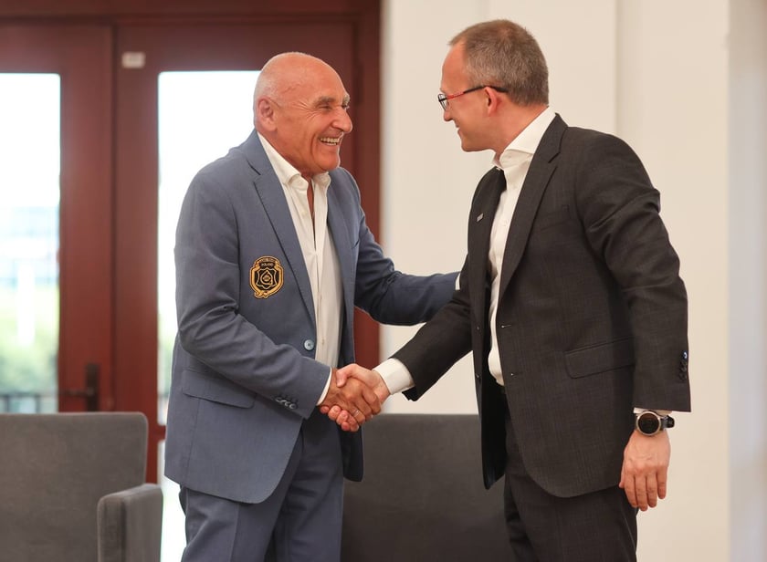 Zdjęcie z konferencji prasowej poświęconej 81. Tour de Pologne (1 sierpnia, Hala Stulecia)