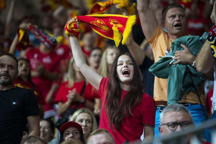 Kibice podczas meczu Betard Sparta Wrocław - GKM Grudziądz na Stadionie Olimpijskim
