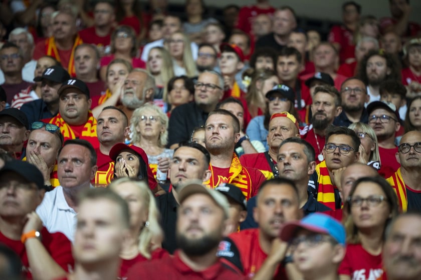 Kibice podczas meczu Betard Sparta Wrocław - GKM Grudziądz na Stadionie Olimpijskim