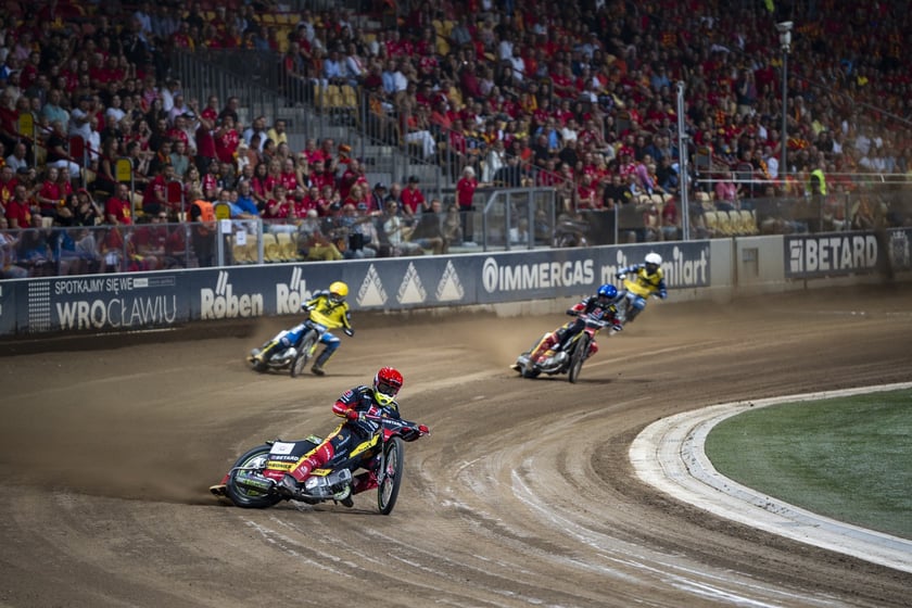 Kibice podczas meczu Betard Sparta Wrocław - GKM Grudziądz na Stadionie Olimpijskim