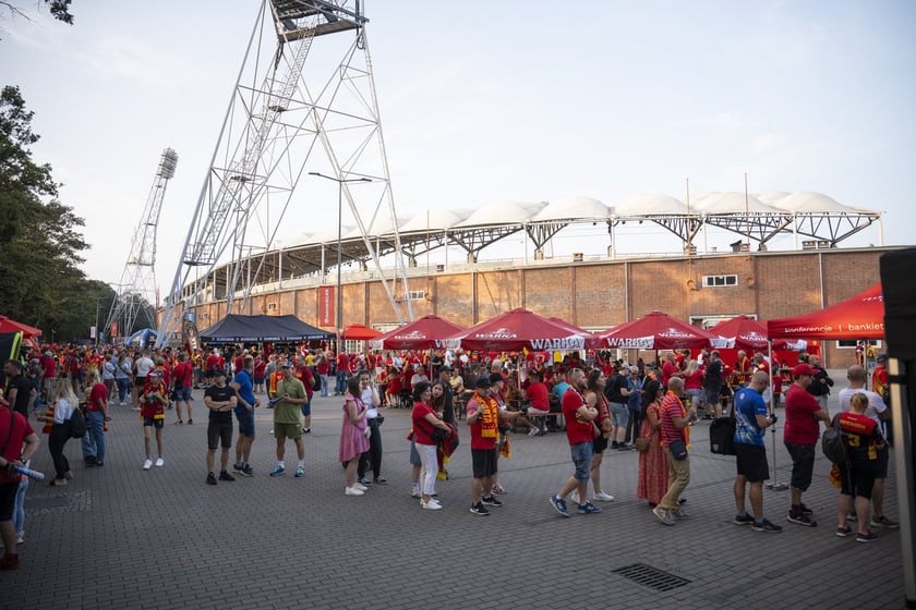 Kibice podczas meczu Betard Sparta Wrocław - GKM Grudziądz na Stadionie Olimpijskim