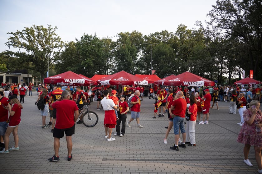 Kibice podczas meczu Betard Sparta Wrocław - GKM Grudziądz na Stadionie Olimpijskim