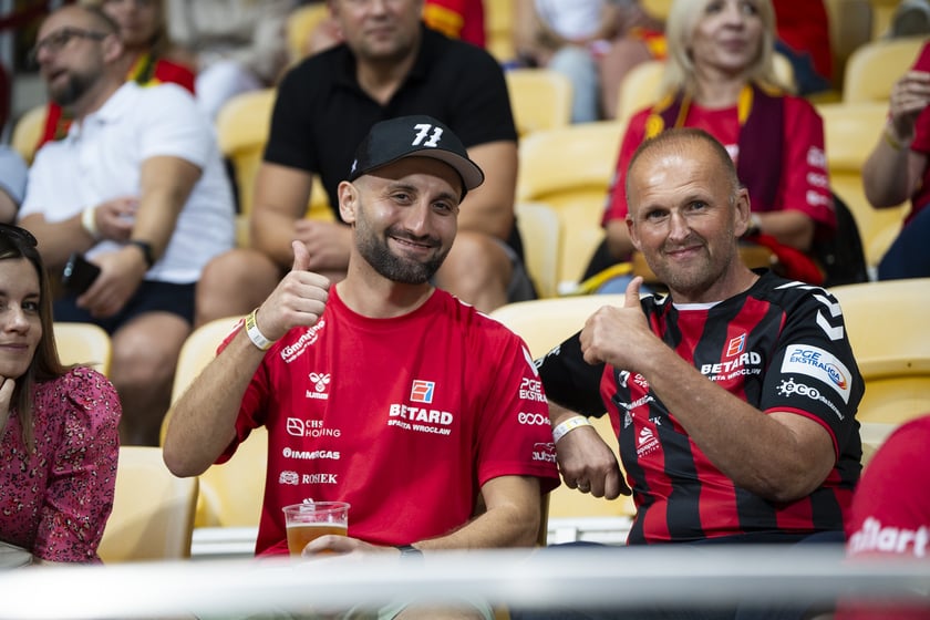 Kibice podczas meczu Betard Sparta Wrocław - GKM Grudziądz na Stadionie Olimpijskim