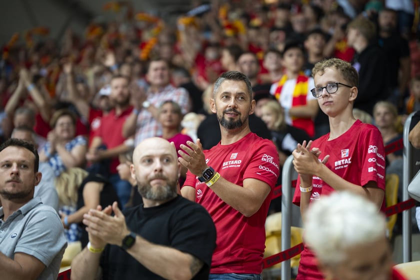 Kibice podczas meczu Betard Sparta Wrocław - GKM Grudziądz na Stadionie Olimpijskim