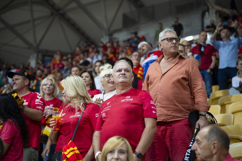 Kibice podczas meczu Betard Sparta Wrocław - GKM Grudziądz na Stadionie Olimpijskim