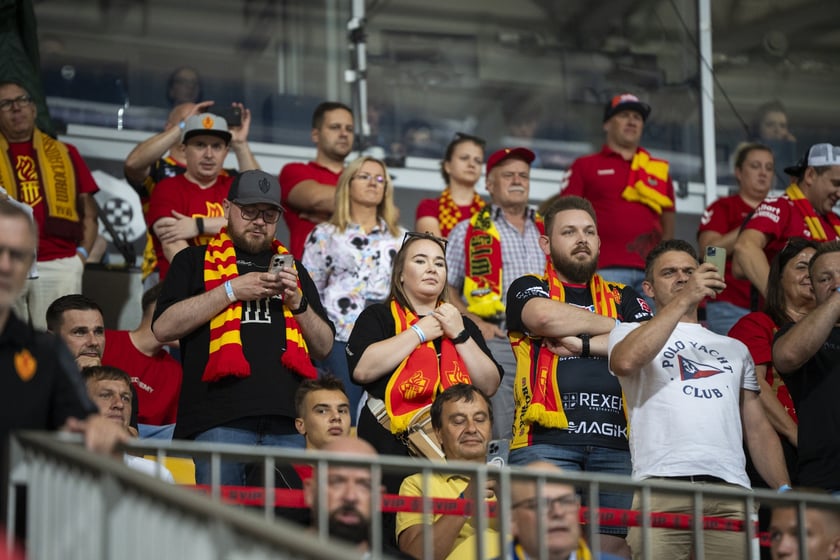 Kibice podczas meczu Betard Sparta Wrocław - GKM Grudziądz na Stadionie Olimpijskim