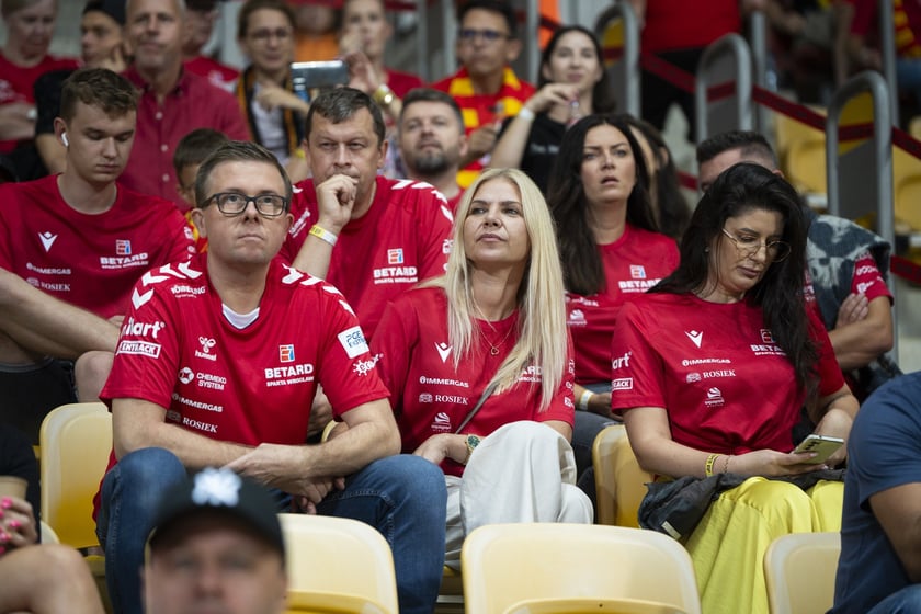 Kibice podczas meczu Betard Sparta Wrocław - GKM Grudziądz na Stadionie Olimpijskim