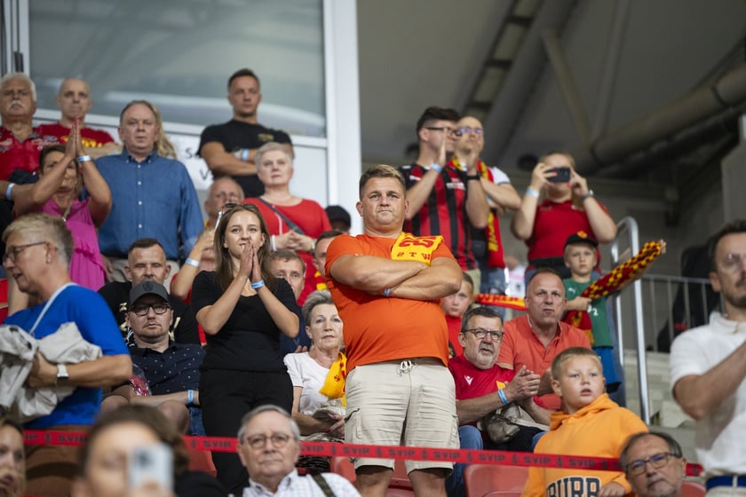 Kibice podczas meczu Betard Sparta Wrocław - GKM Grudziądz na Stadionie Olimpijskim