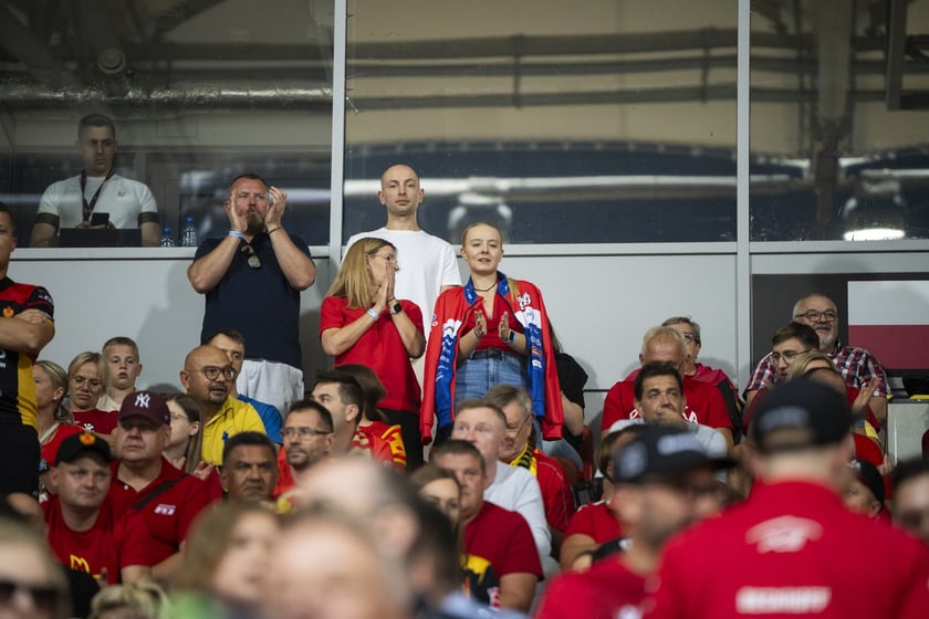 Kibice podczas meczu Betard Sparta Wrocław - GKM Grudziądz na Stadionie Olimpijskim