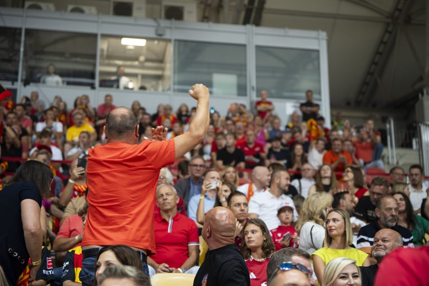 Kibice podczas meczu Betard Sparta Wrocław - GKM Grudziądz na Stadionie Olimpijskim