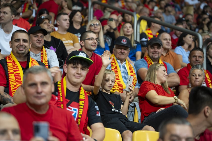 Kibice podczas meczu Betard Sparta Wrocław - GKM Grudziądz na Stadionie Olimpijskim