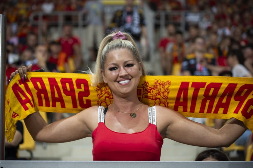 Kibice podczas meczu Betard Sparta Wrocław - GKM Grudziądz na Stadionie Olimpijskim