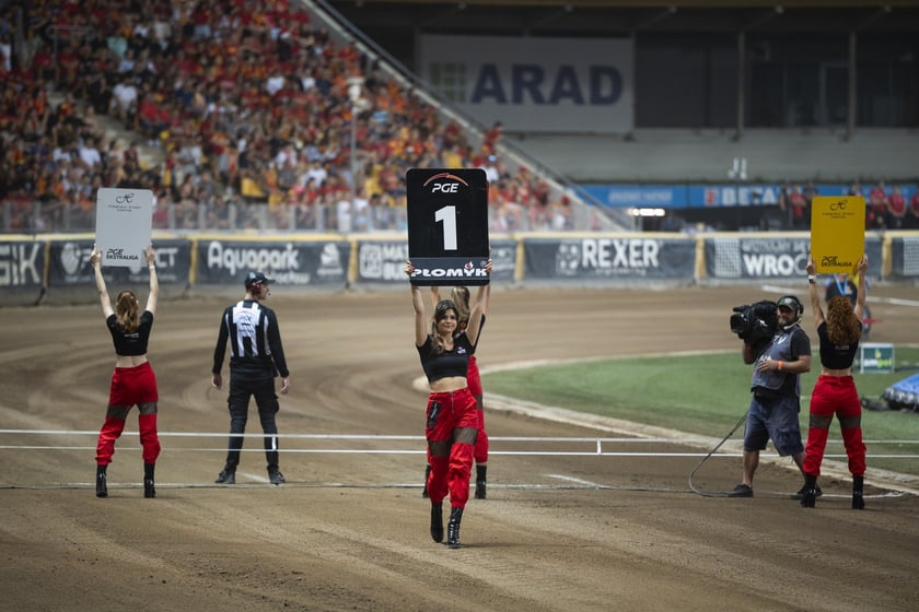 Kibice podczas meczu Betard Sparta Wrocław - GKM Grudziądz na Stadionie Olimpijskim
