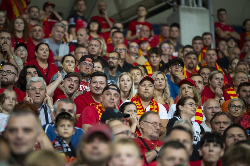 Kibice podczas meczu Betard Sparta Wrocław - GKM Grudziądz na Stadionie Olimpijskim