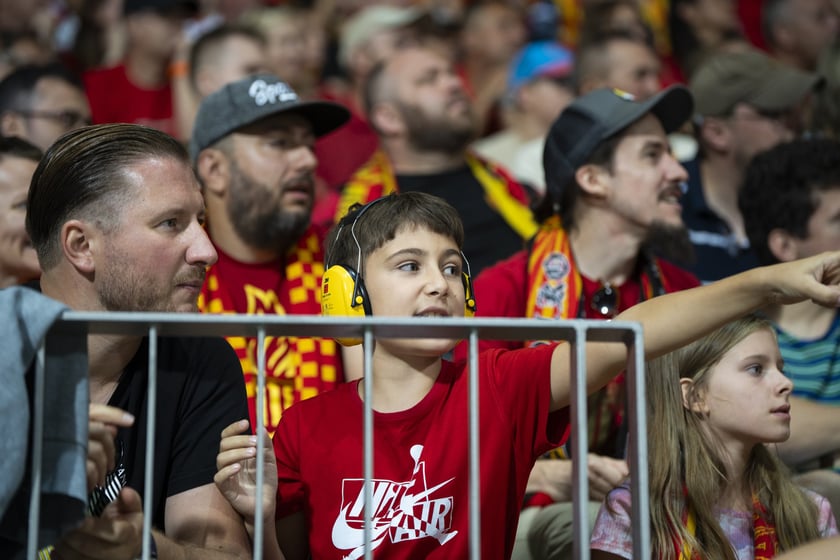 Kibice podczas meczu Betard Sparta Wrocław - GKM Grudziądz na Stadionie Olimpijskim