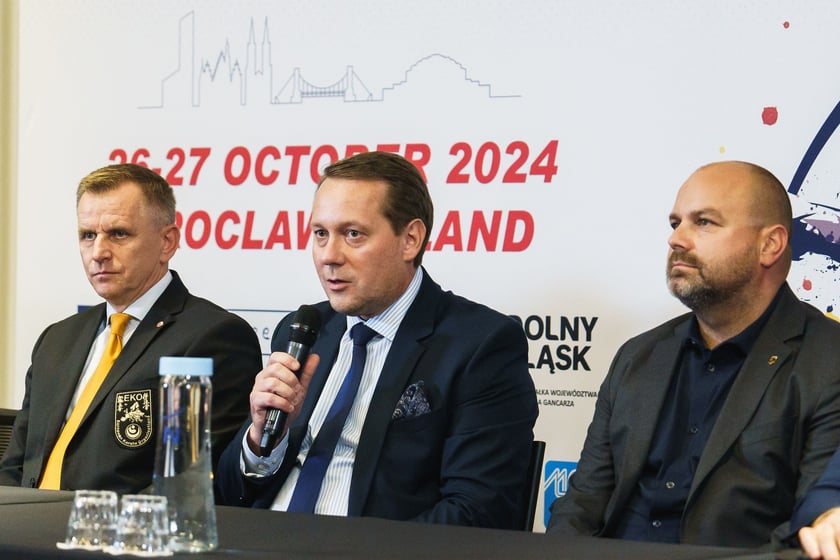 Zdjęcia z konferencji przed ME w karate shinkyokushin