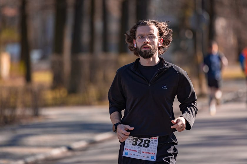 Wrocławska Trzydziestka - zdjęcia uczestników biegu na Stadionie Olimpijskim - 16 marca 2025 r.