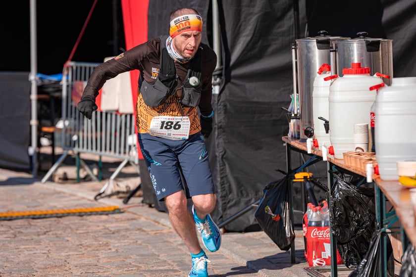 Wrocławska Trzydziestka - zdjęcia uczestników biegu na Stadionie Olimpijskim - 16 marca 2025 r.